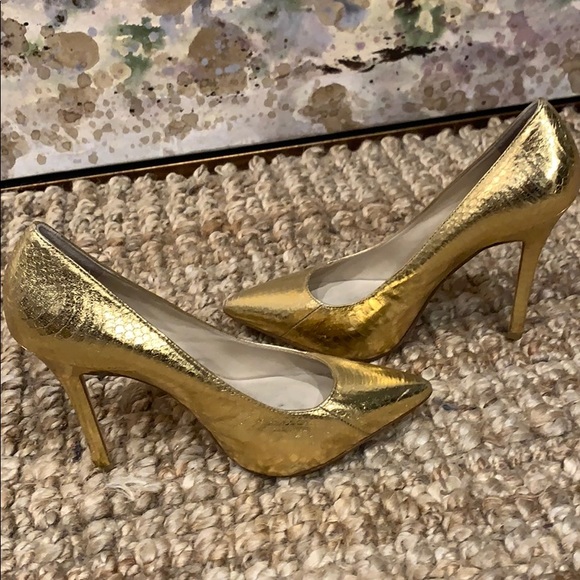 Michael Kors GOLD snake embossed heels - Picture 5 of 7